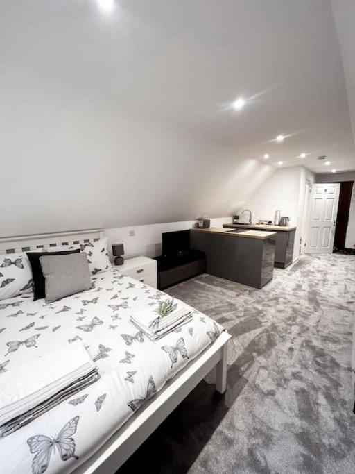 Aviary Lodge Hurn Εξωτερικό φωτογραφία